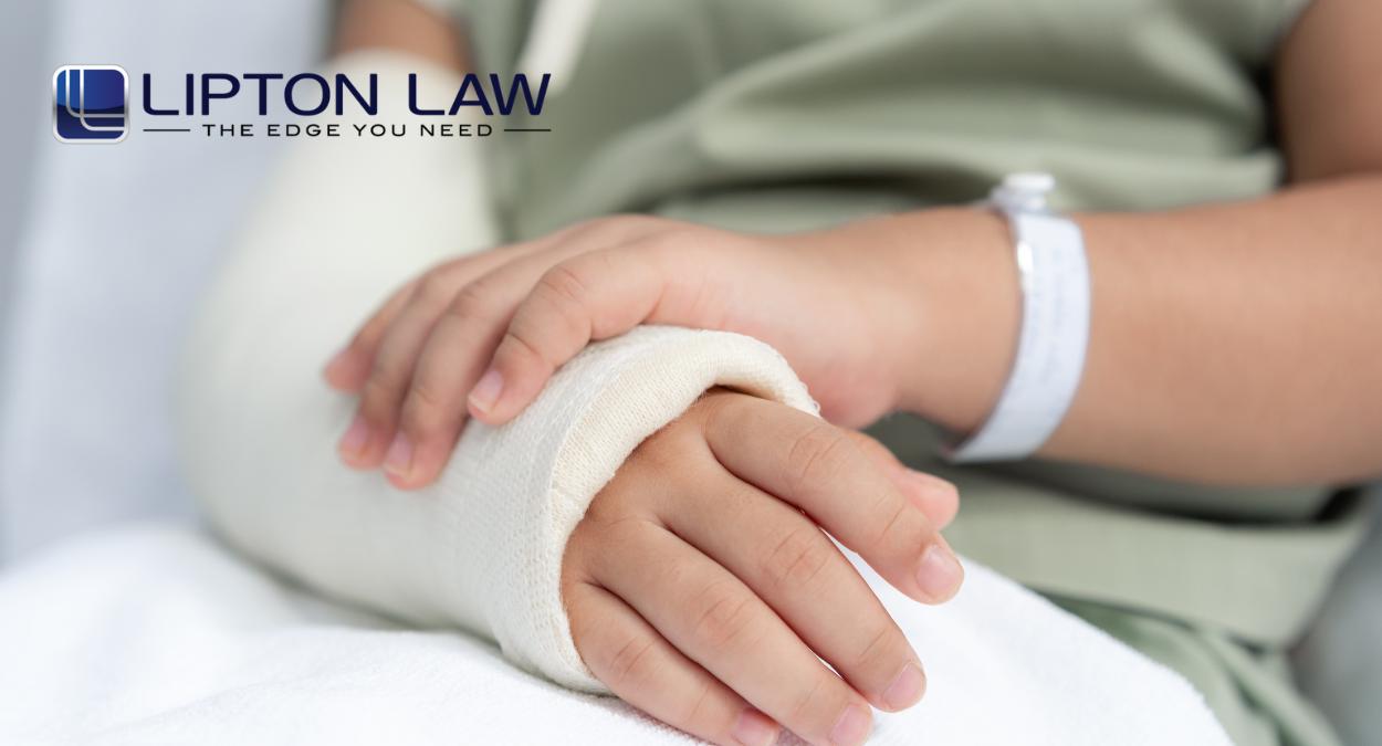 Michigan Broken wrist Injury attorney